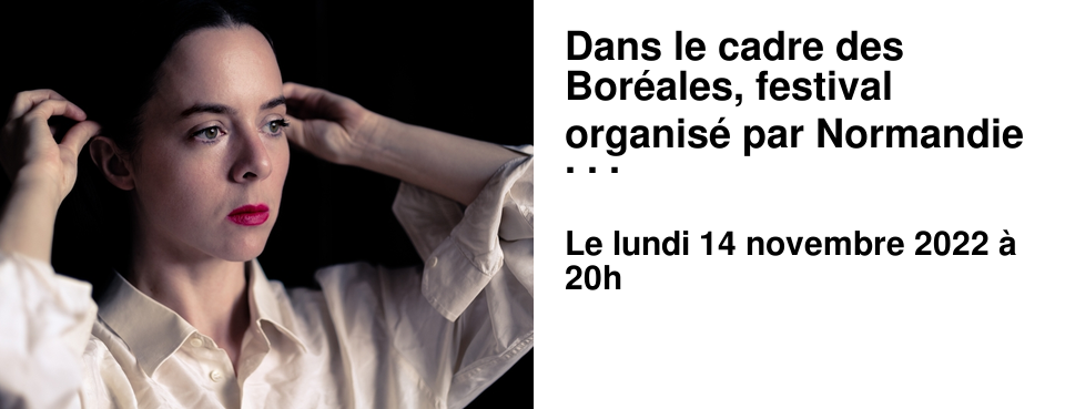Dans le cadre des Bor�ales, festival organis� par Normandie Livre et Lecture avec le soutien du Minist�re de la Culture et de la R�gion Normandie. Strega est un village dans la montagne que borde un lac noir. Neuf femmes de dix-neuf ans y ont �t�%u0301 envoy�es par leurs parents au service de clients qui ne viennent jamais. Le temps s'�tire. Puis l'une d'elle disparait. Dans un style magnifique, d'un onirisme sensuel, un roman sublime, sans doute l'un des plus beaux de cette rentr�e litt�raire. Johanne Lykke Holm est autrice et traductrice. Elle enseigne l'�criture des femmes � l'Ecole des Sorci�res (Hekseskolen) au Danemark.